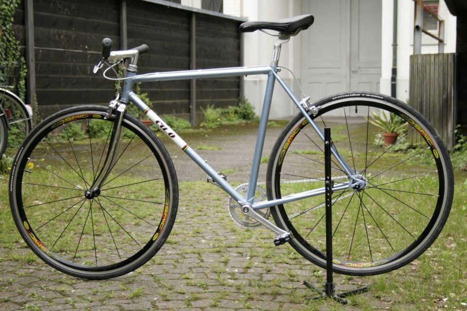 941466_593673977311364_105042505_n